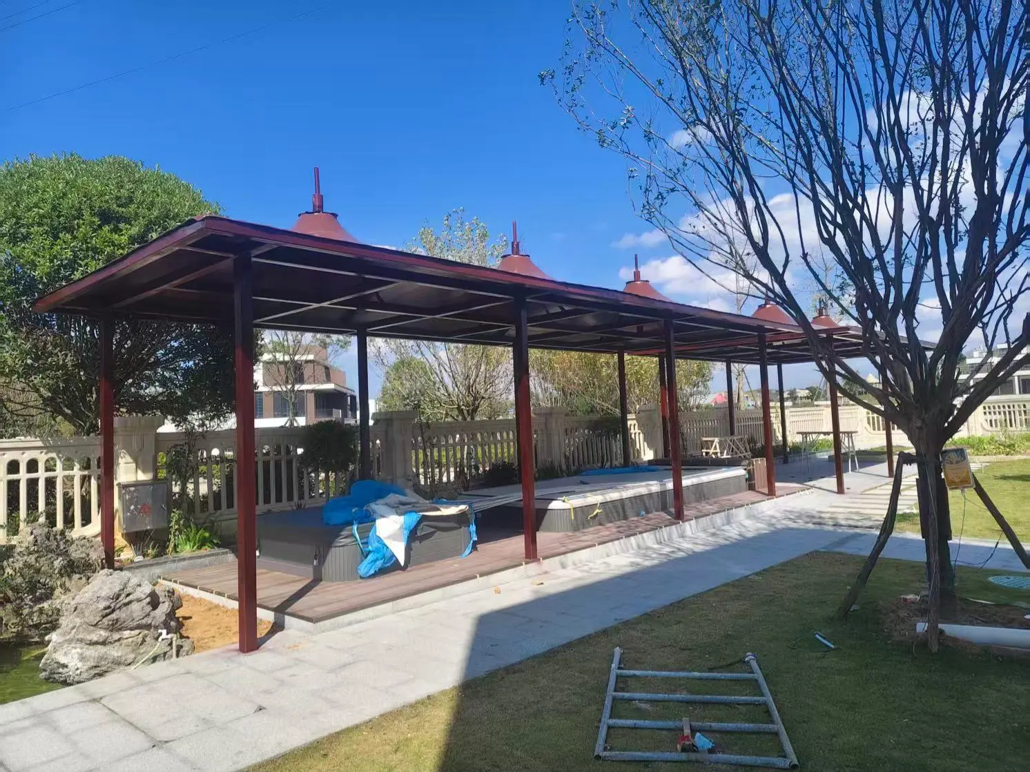 贵州荔波园区小区膜结构停车棚怎么选?本地源头工厂拆解三大坑,避开返修翻倍成本